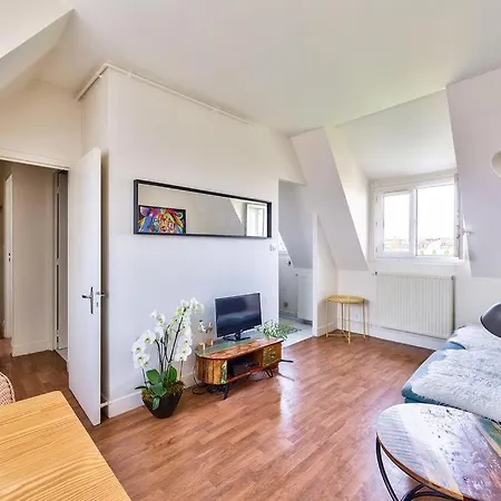 Daire Guestready - Bright Apartment With Eifel Tower View *